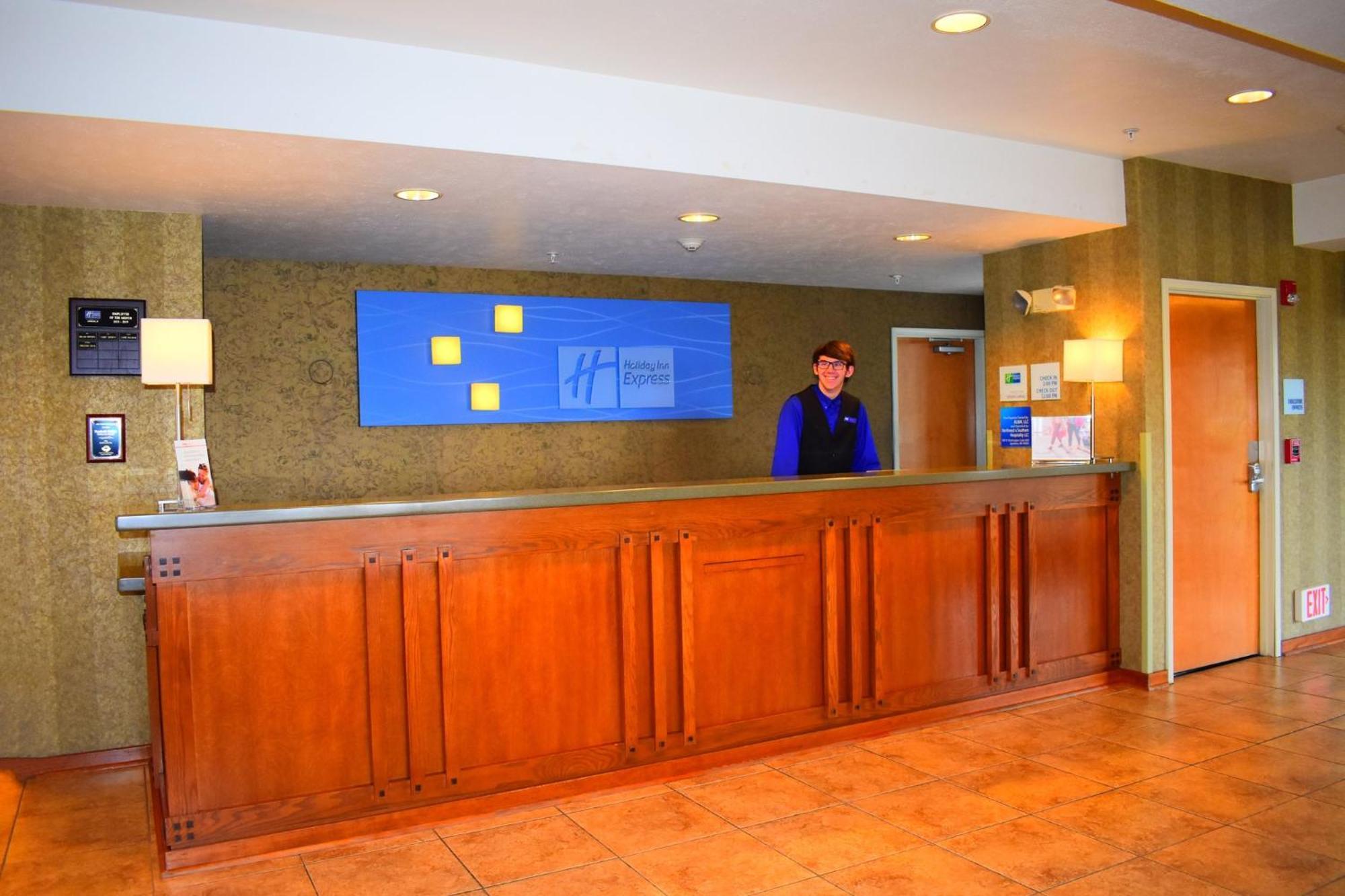 Holiday Inn Express Lewiston, An Ihg Hotel Exterior photo